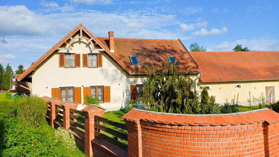 6 bed · 223m² · Családi ház · 179.000.000 Ft