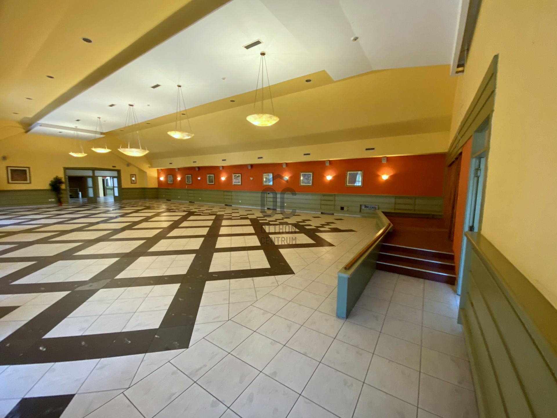 Gallery zoom image