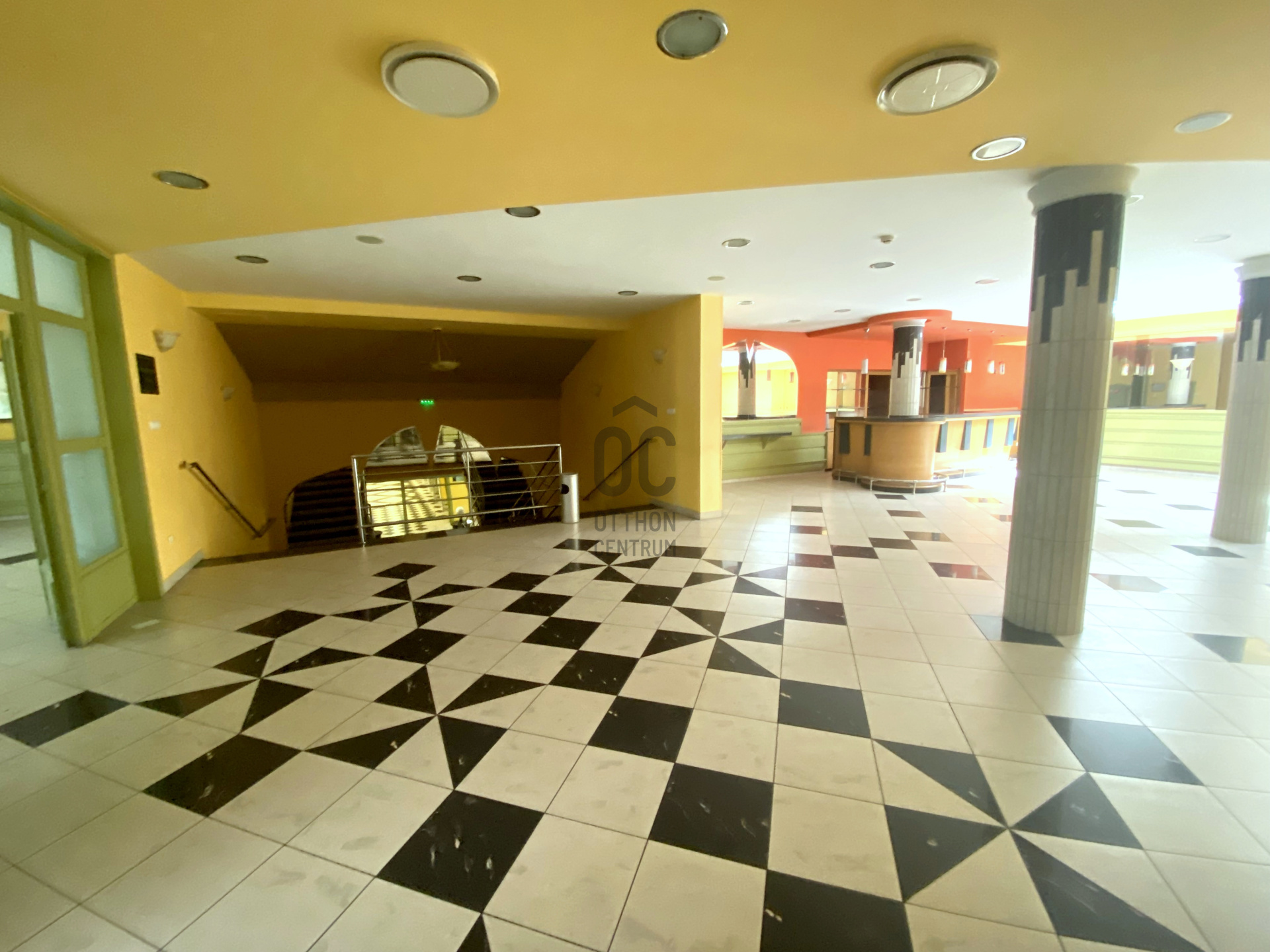 Gallery zoom image
