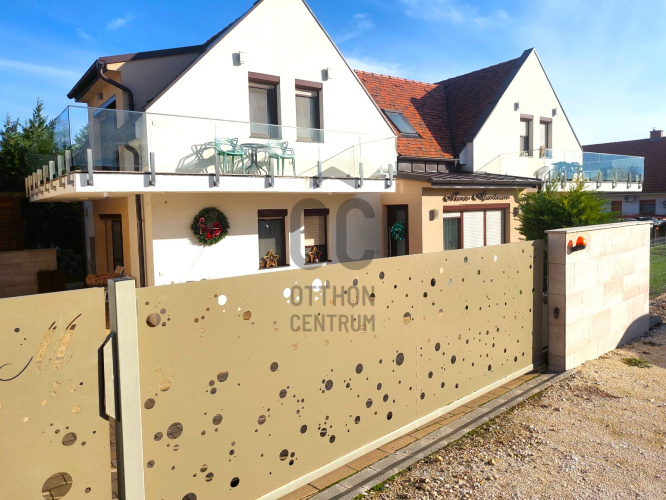 8 bed · 160m² · Ház · 299.000.000 Ft