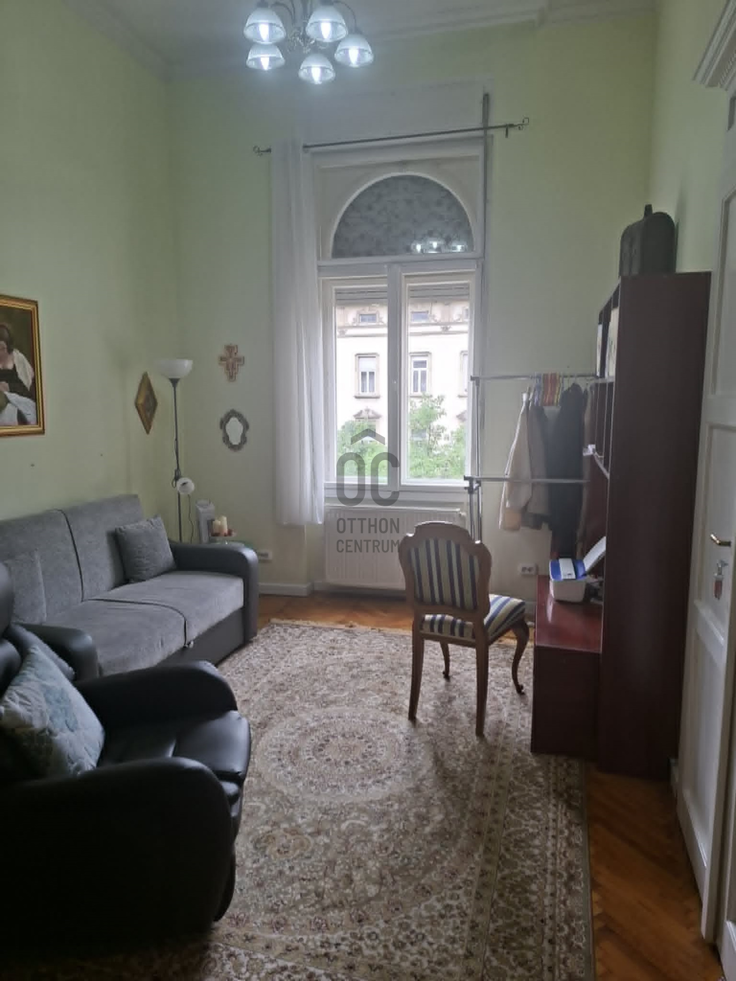 Gallery zoom image