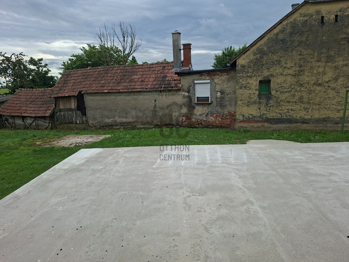 Gallery zoom image