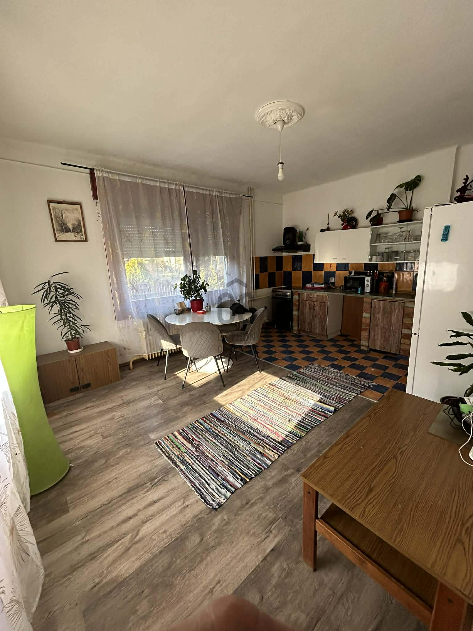Gallery zoom image