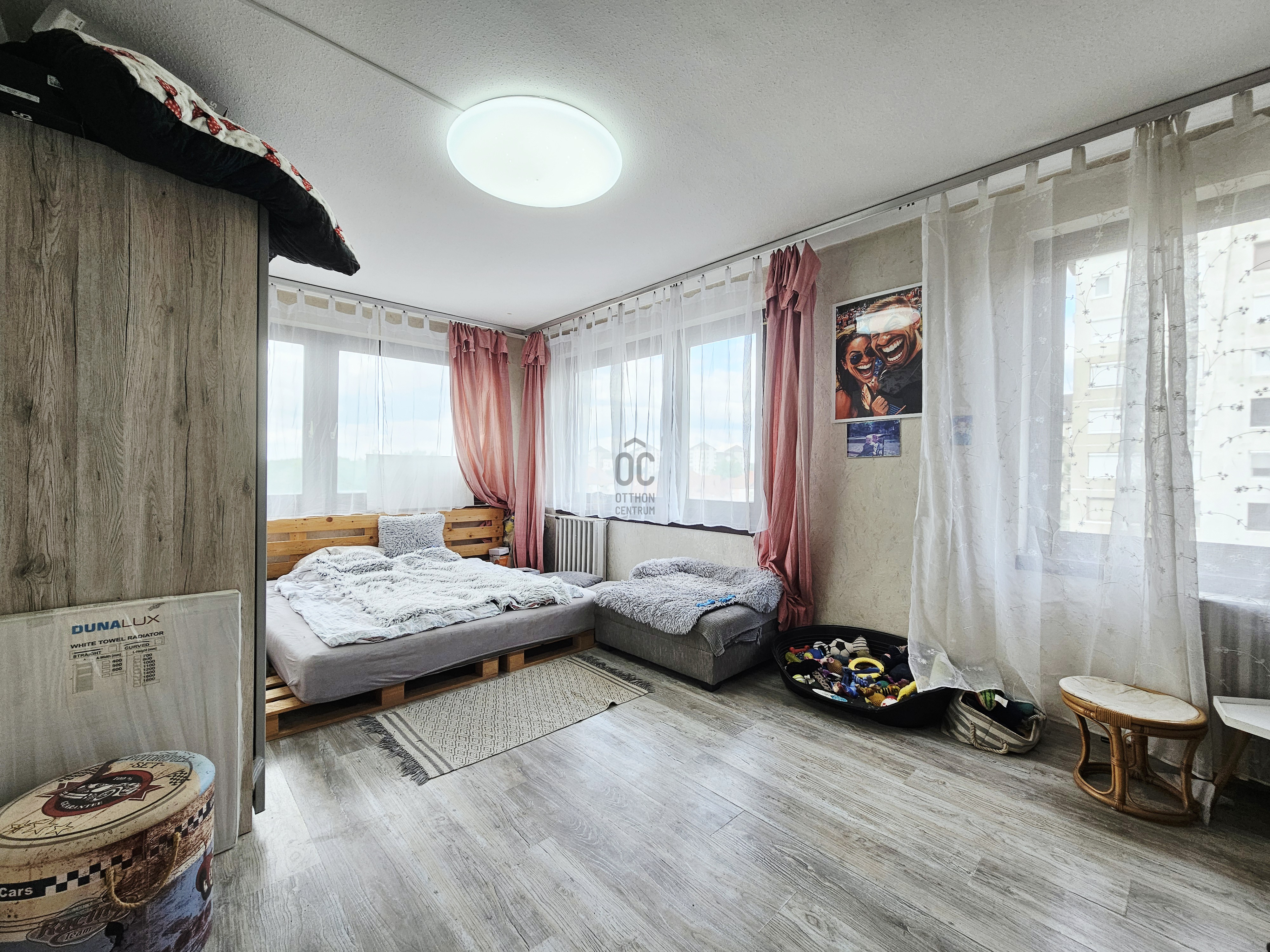 Gallery zoom image