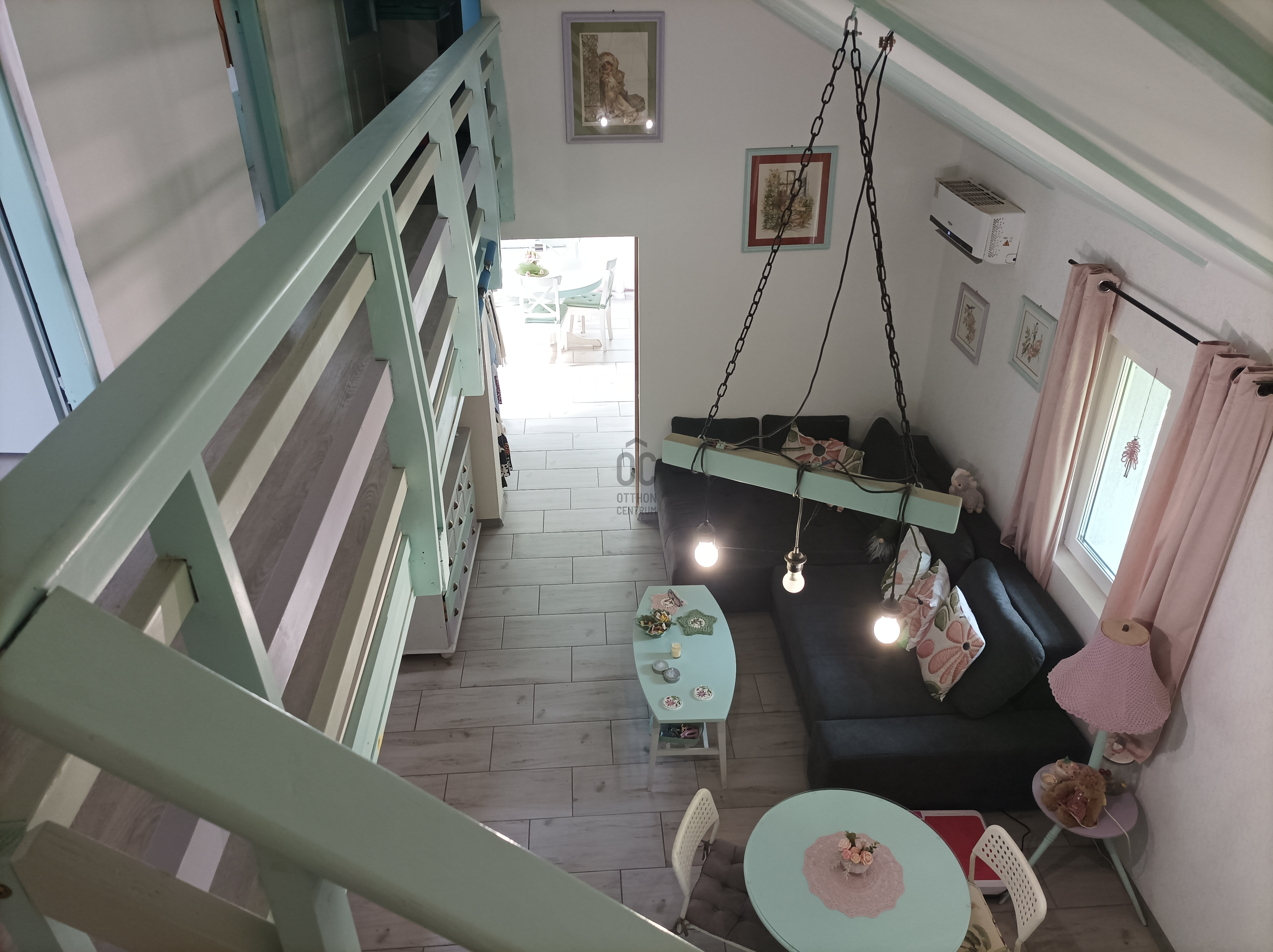 Gallery zoom image