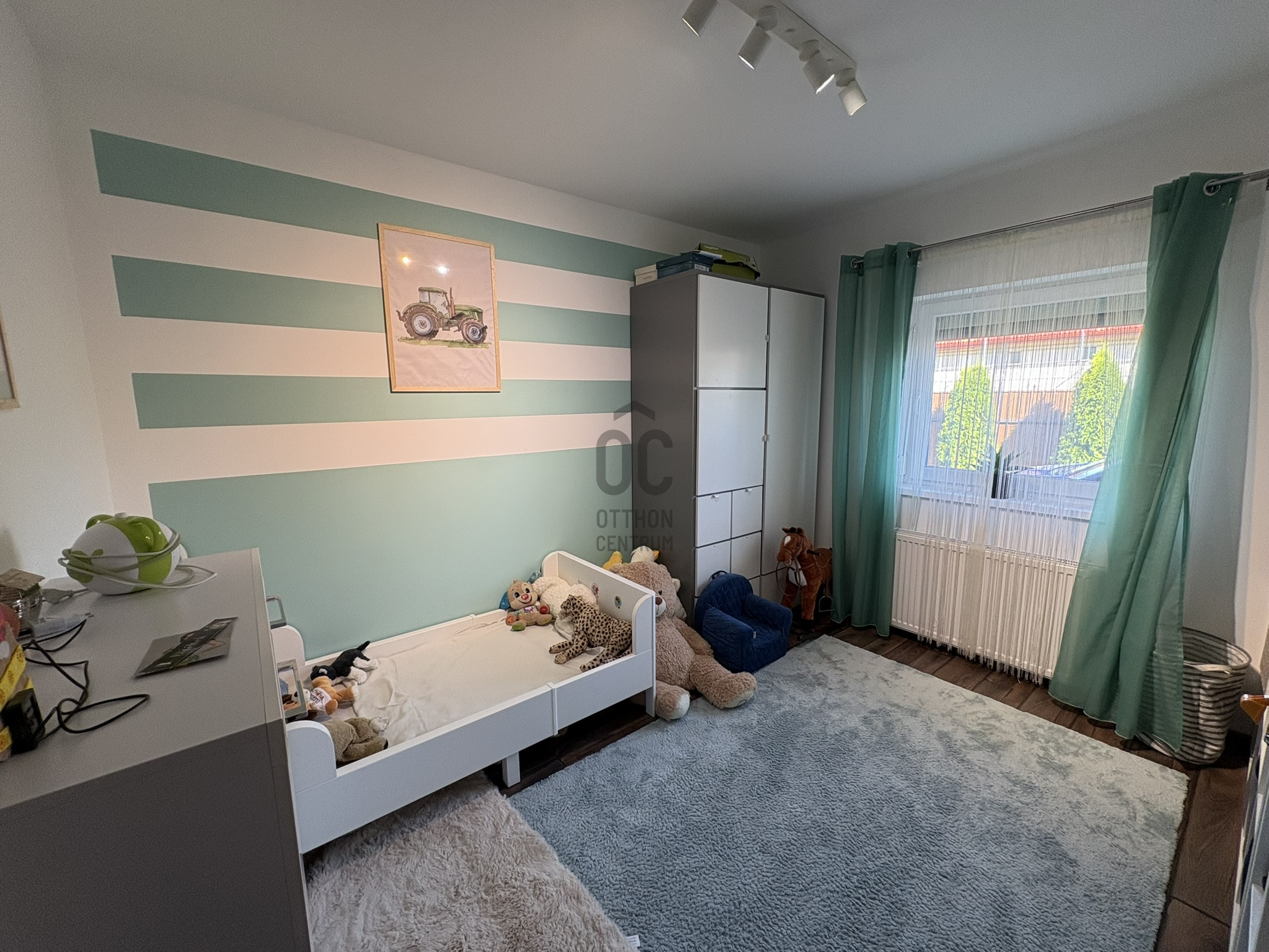 Gallery zoom image