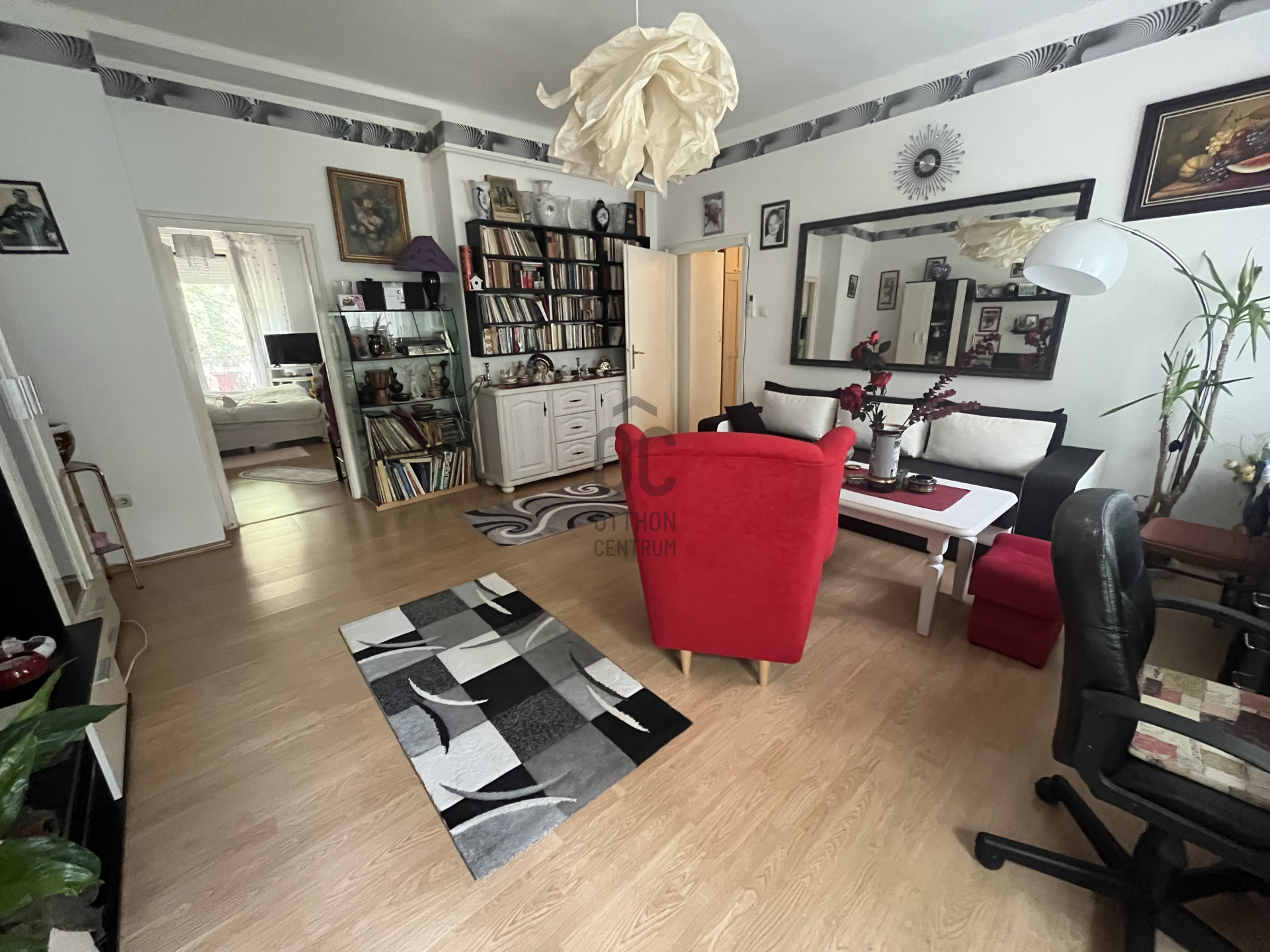 Gallery zoom image
