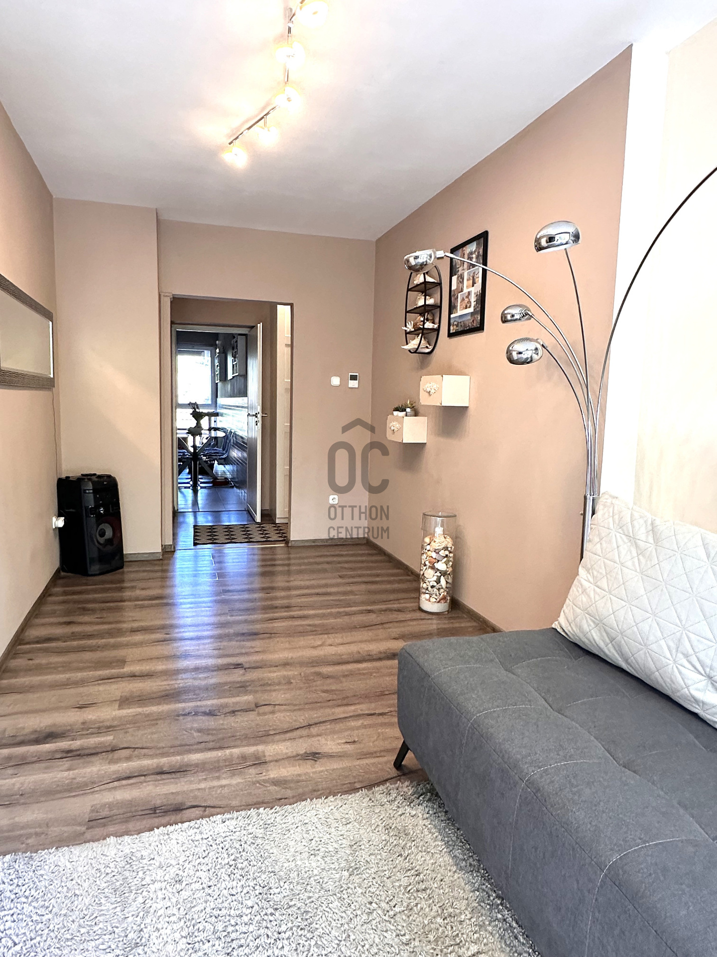 Gallery zoom image