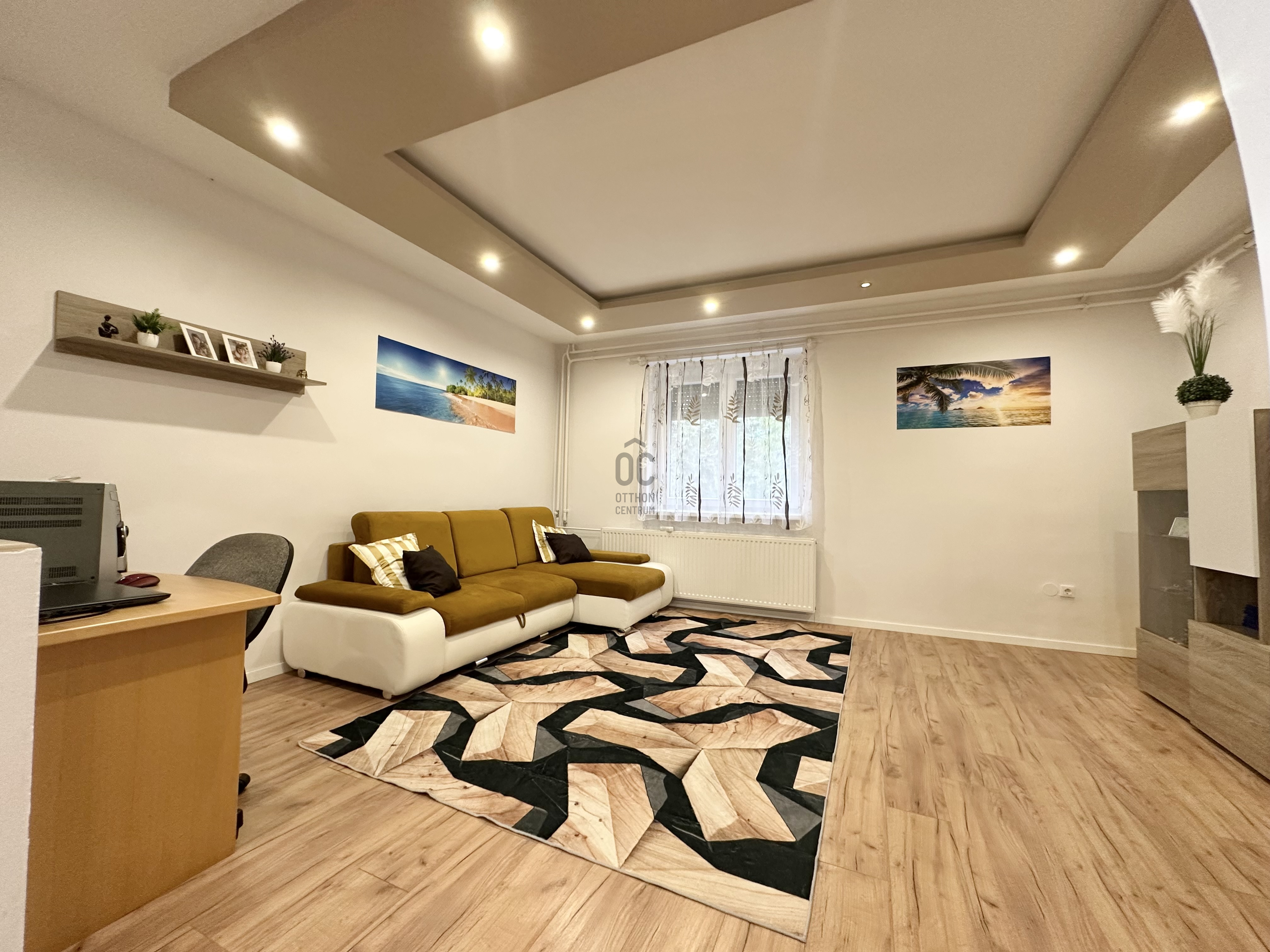 Gallery zoom image