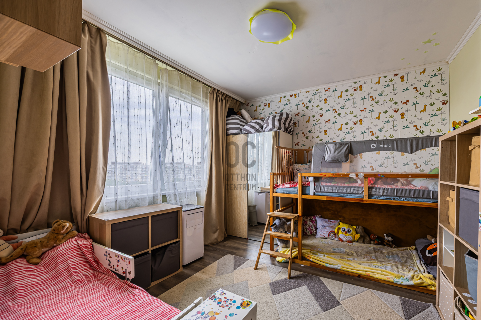 Gallery zoom image