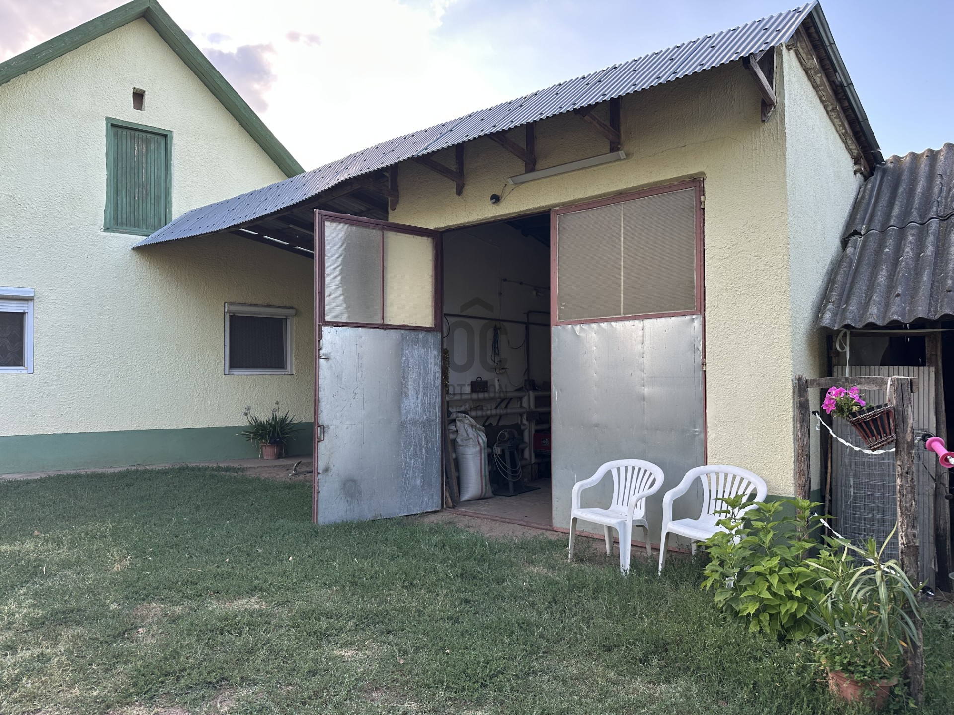 Gallery zoom image