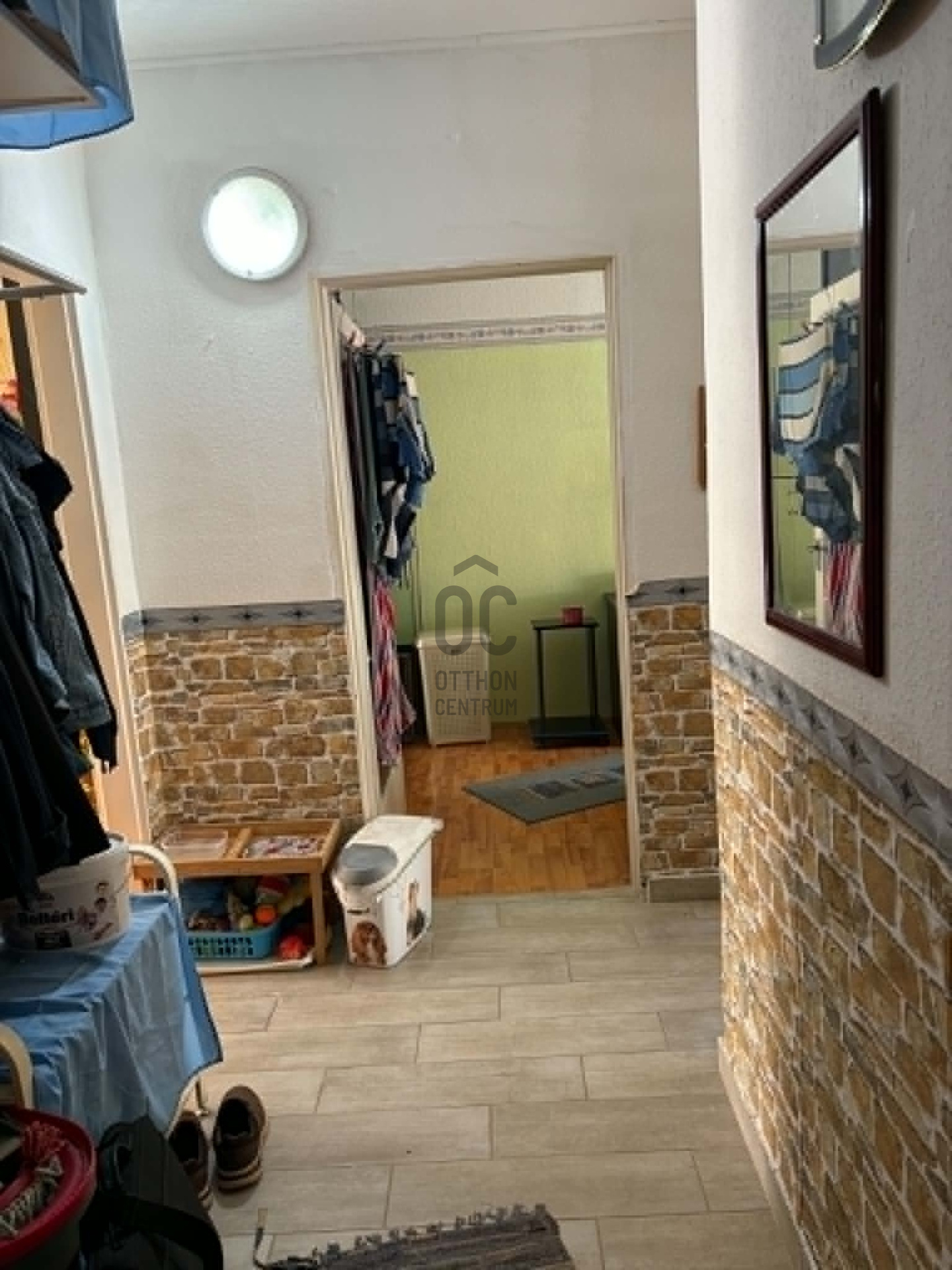 Gallery zoom image