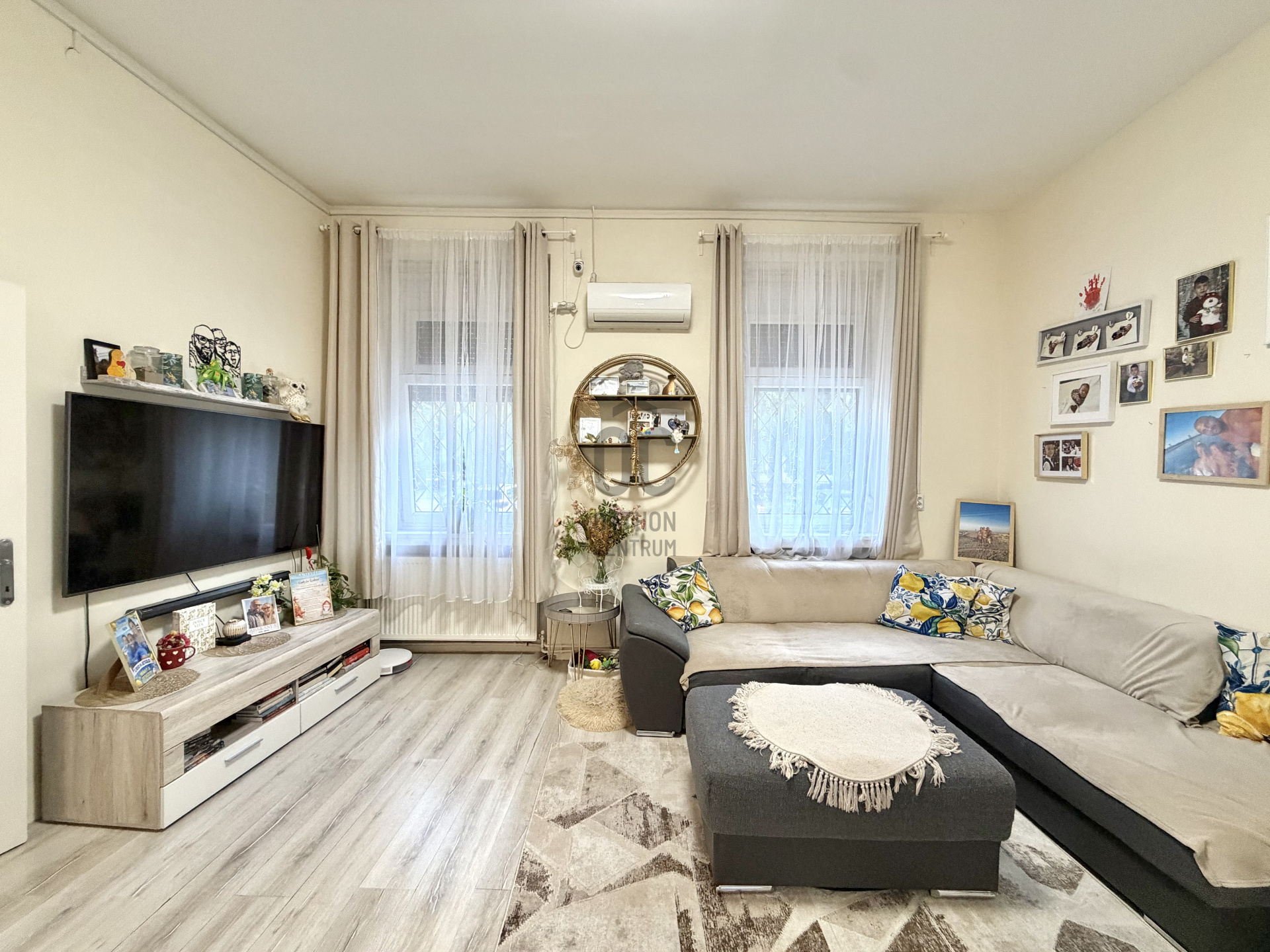Gallery zoom image