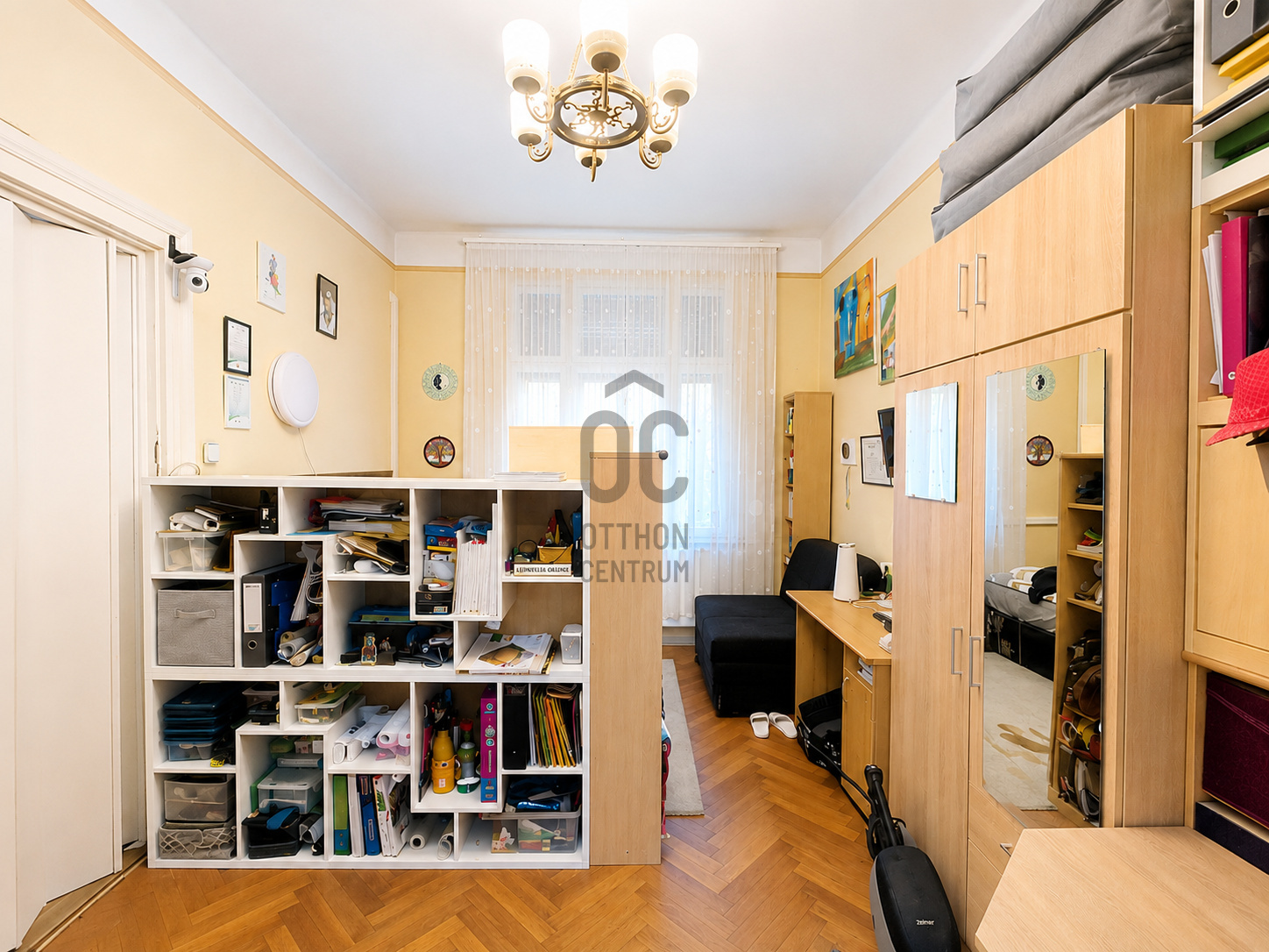 Gallery zoom image