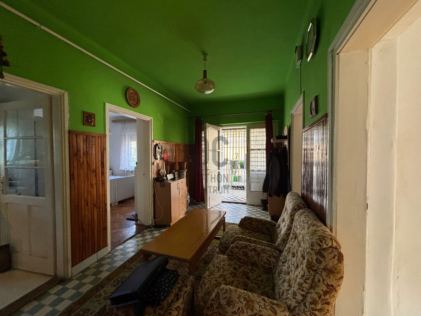 Gallery zoom image