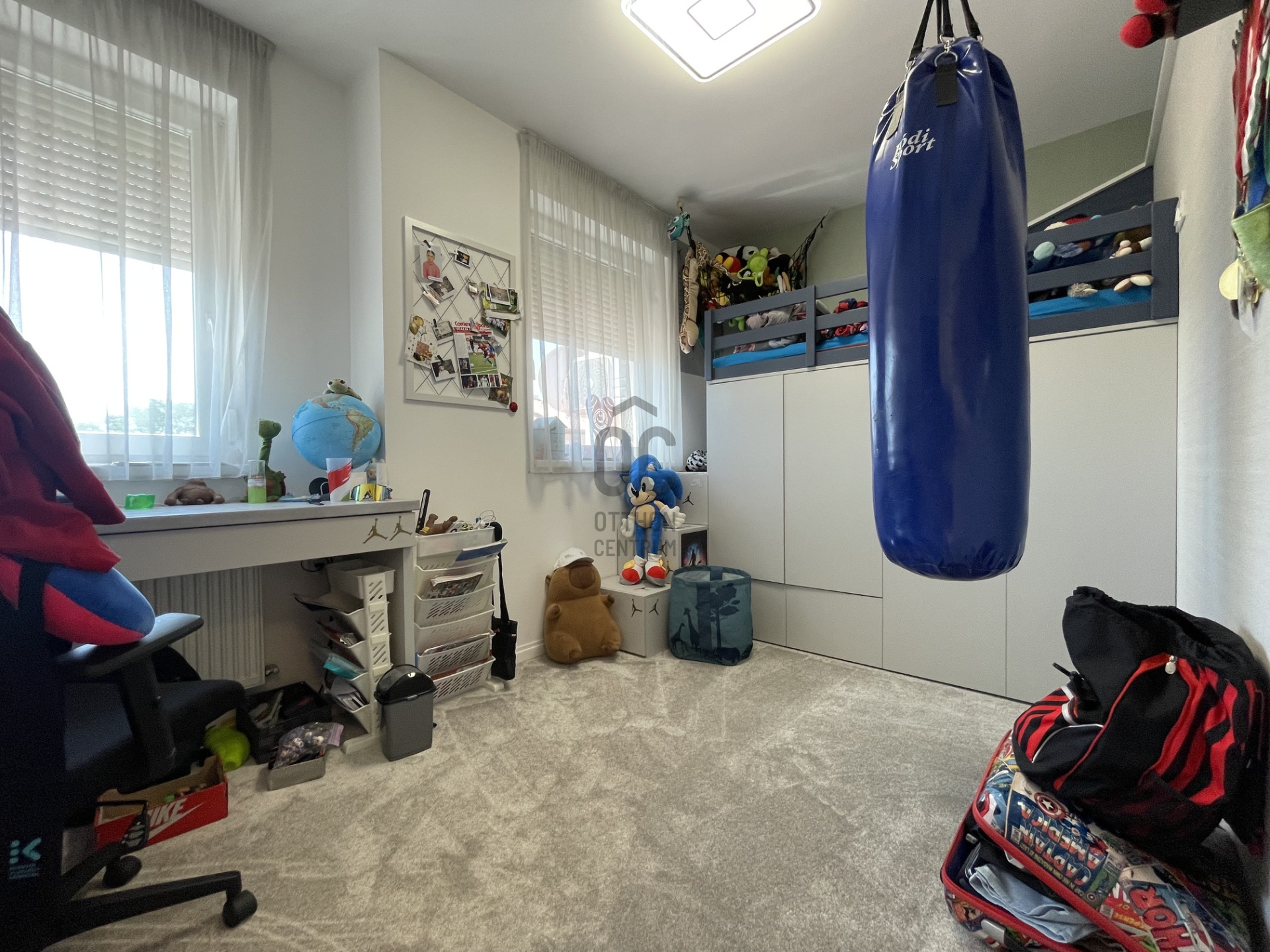 Gallery zoom image