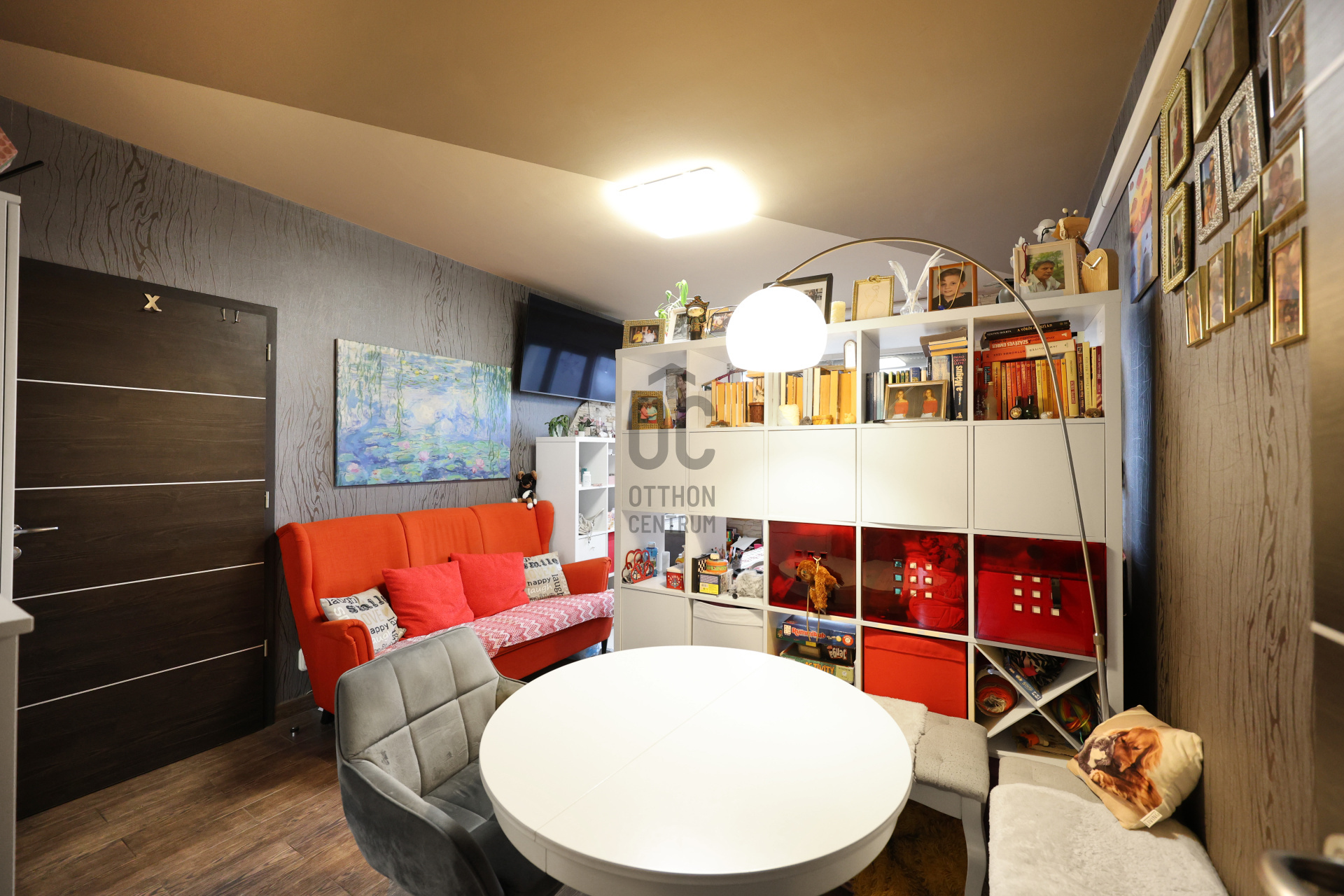 Gallery zoom image