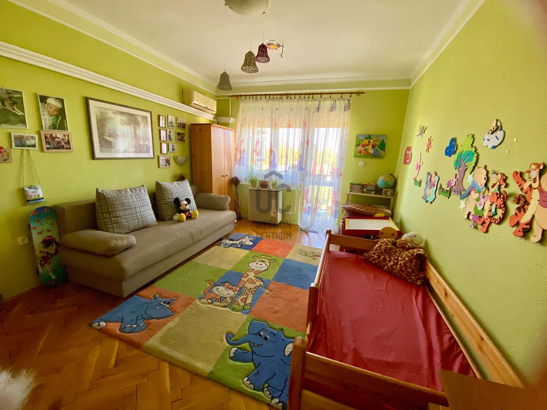 Gallery zoom image