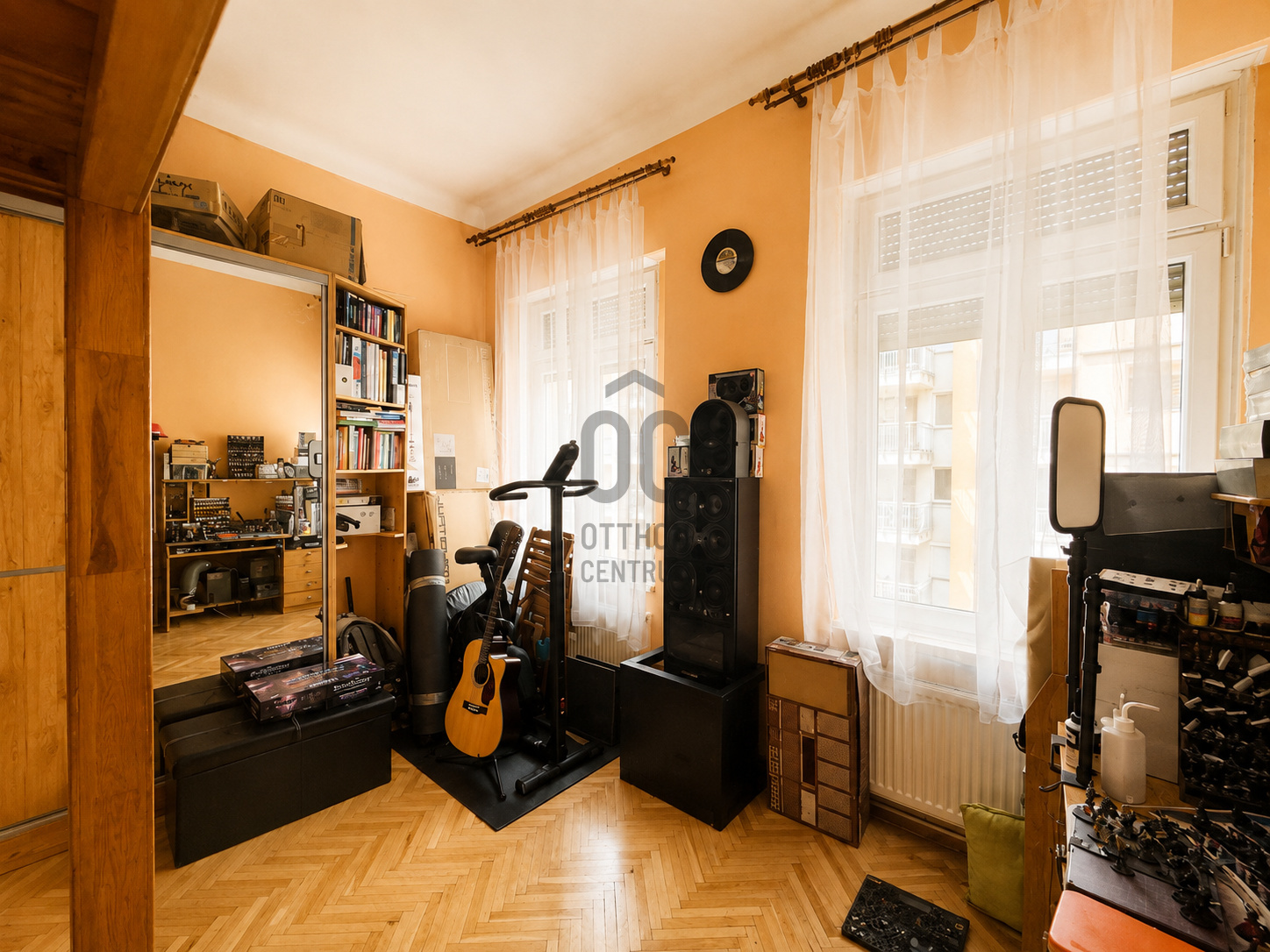 Gallery zoom image