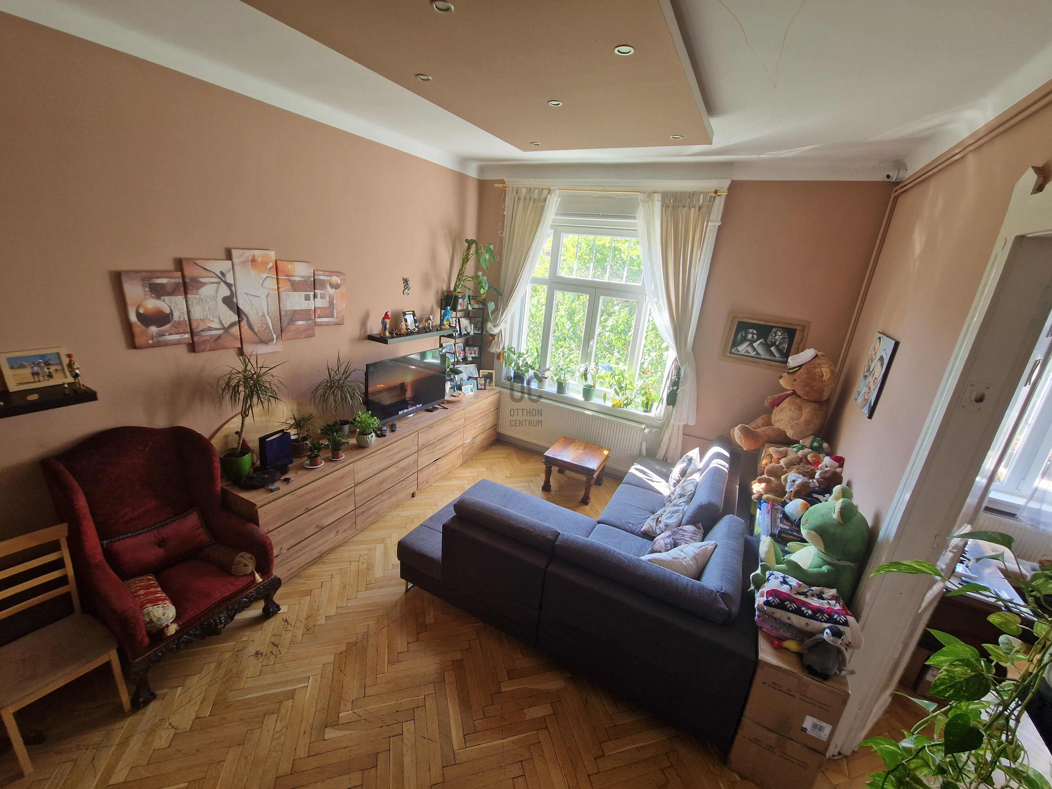 Gallery zoom image