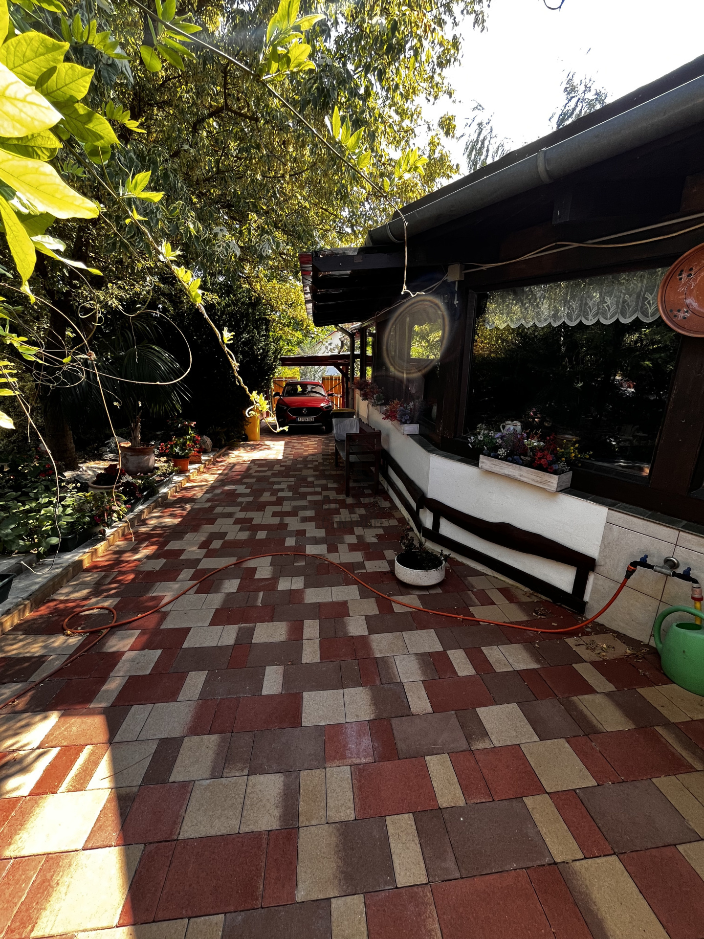 Gallery zoom image