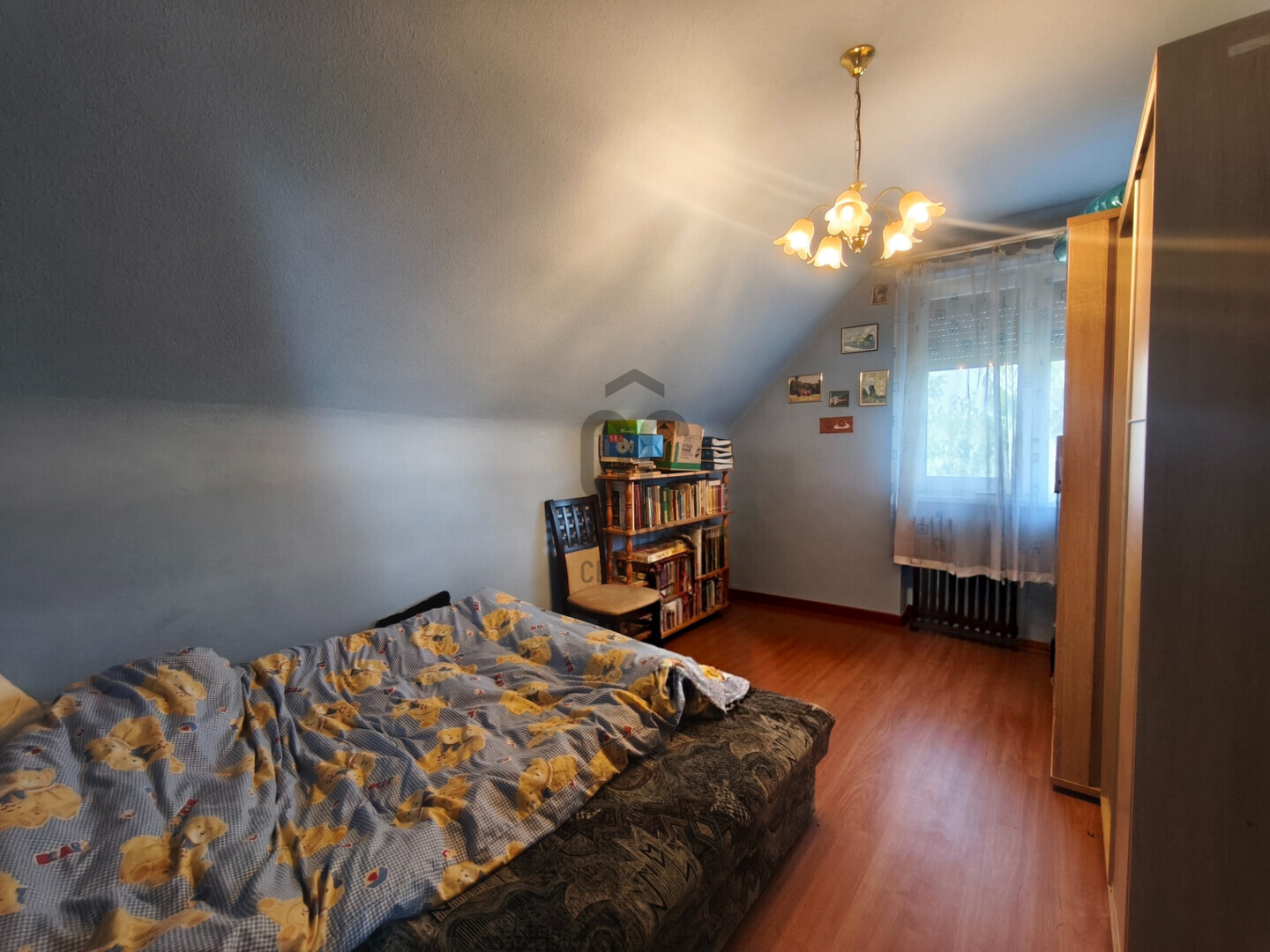 Gallery zoom image