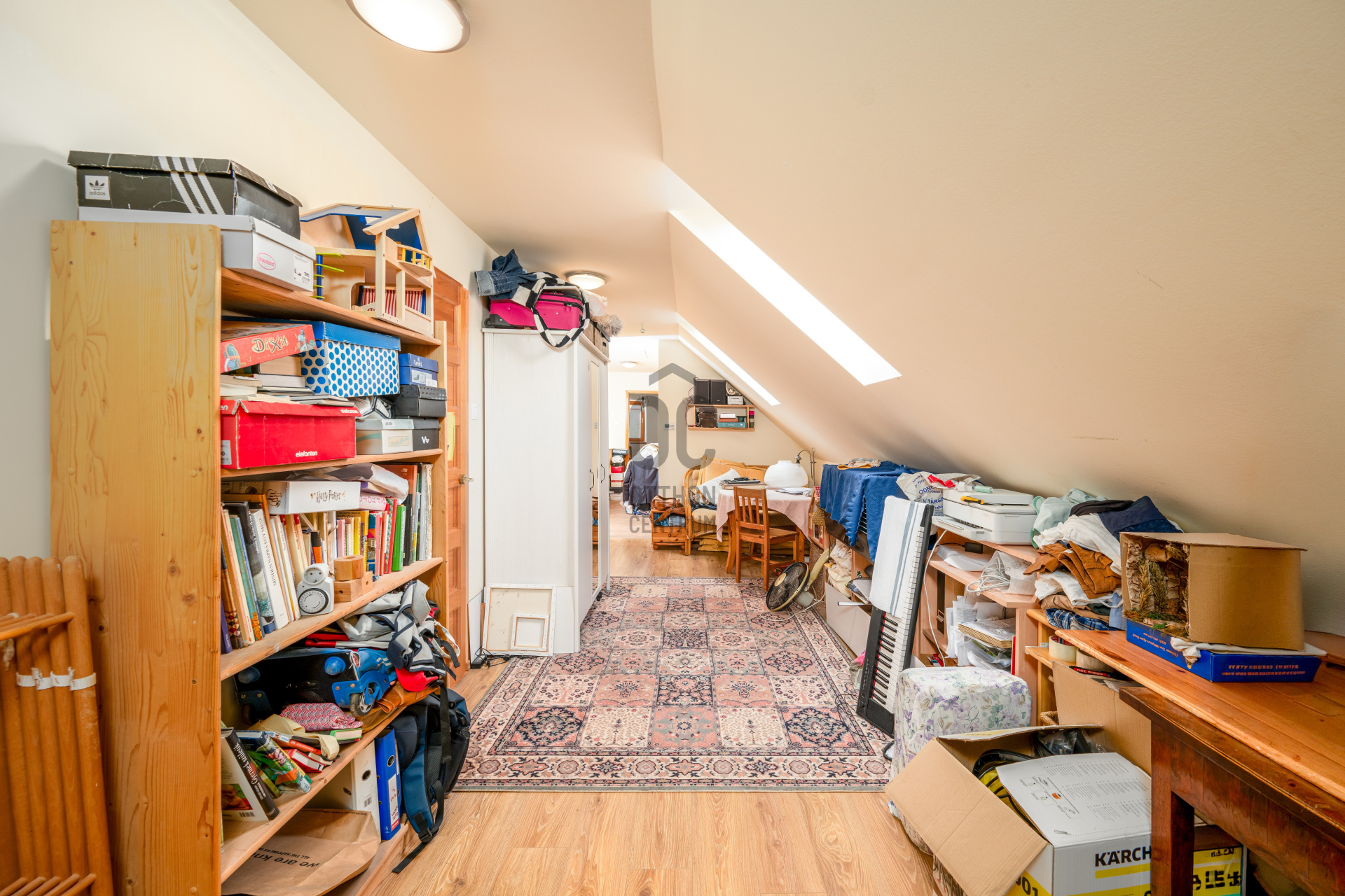 Gallery zoom image