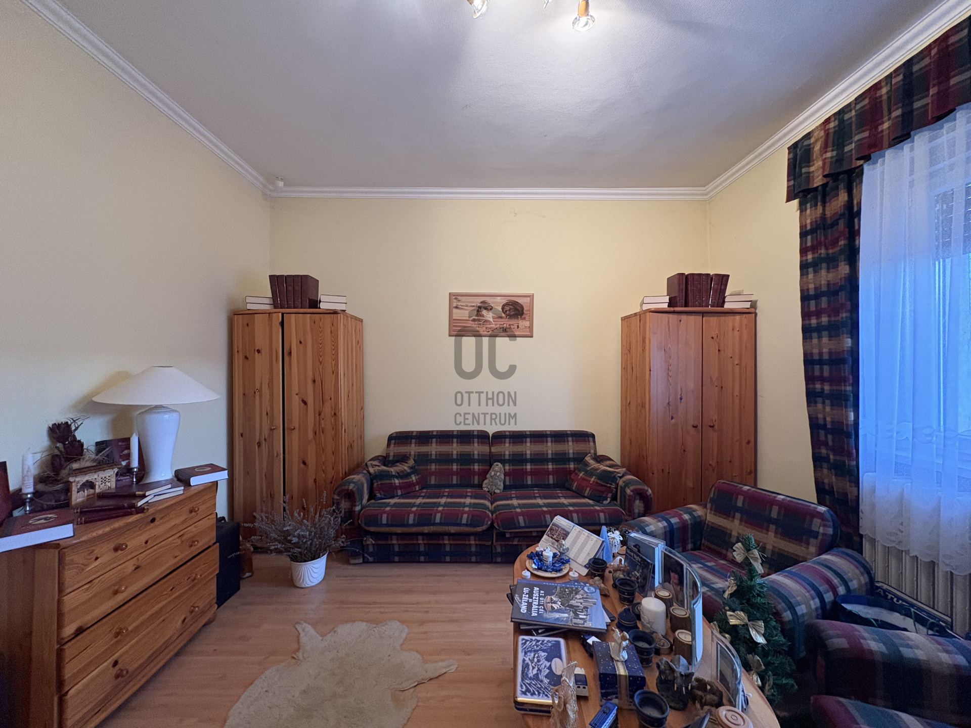 Gallery zoom image