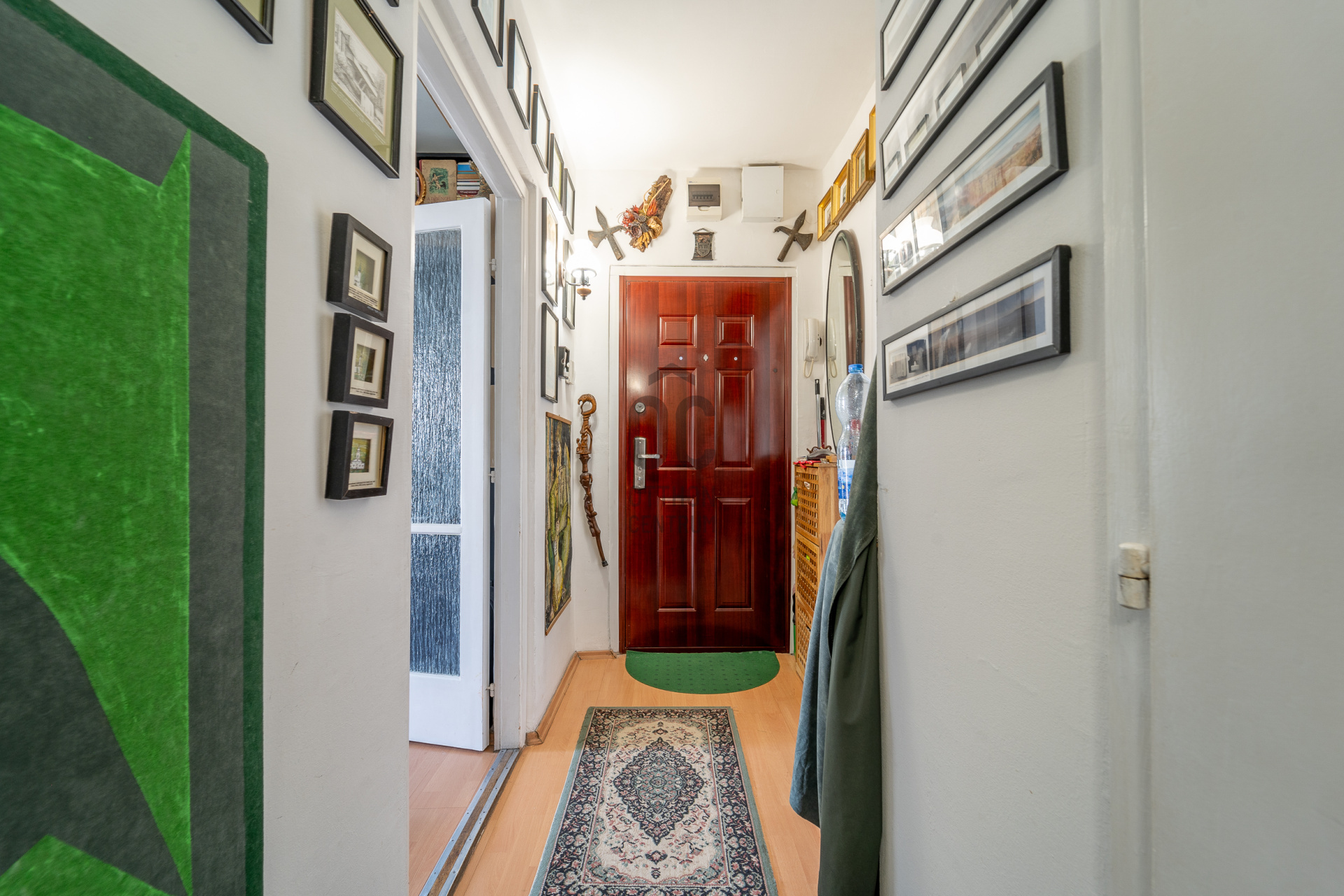 Gallery zoom image