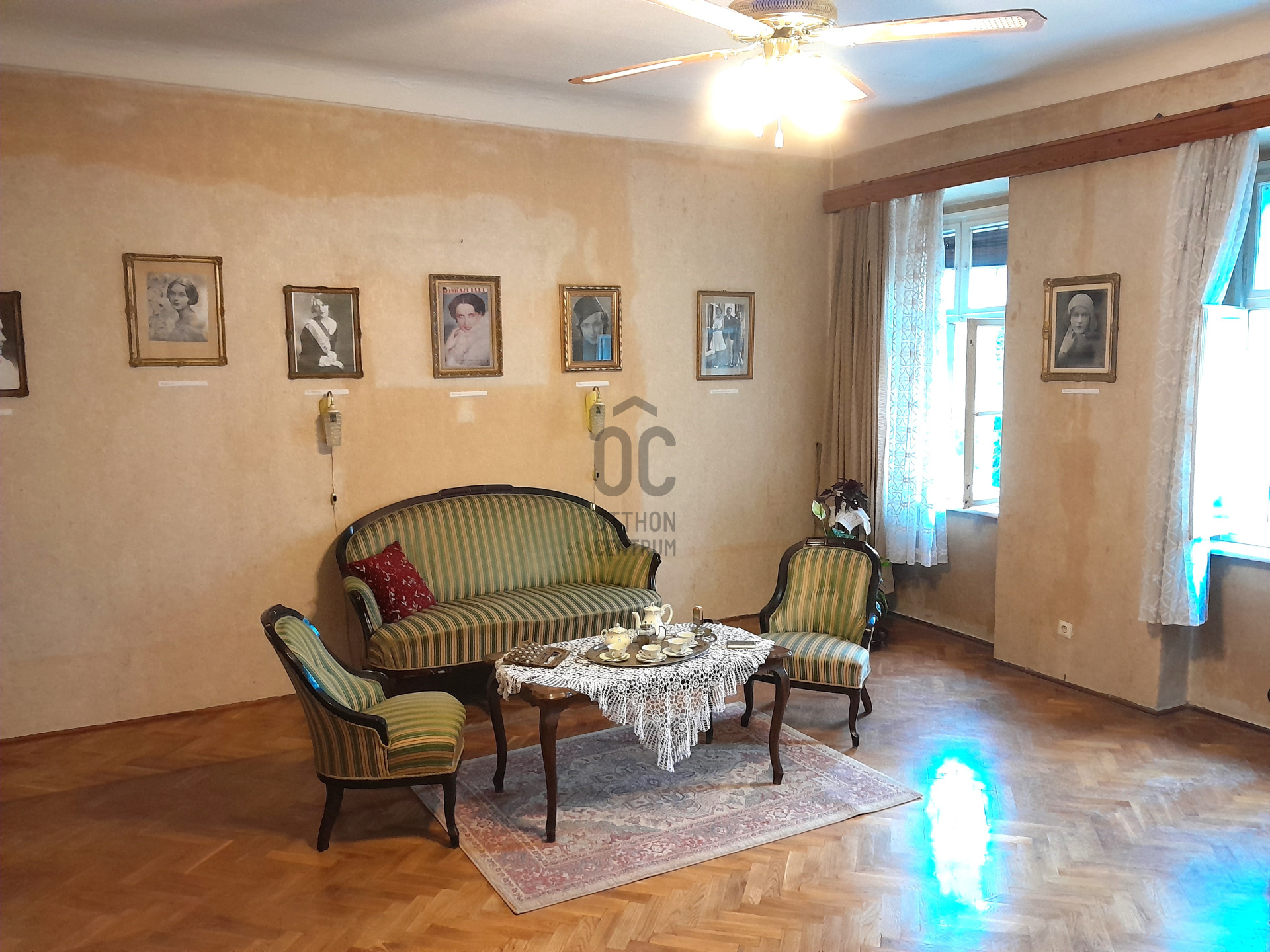 Gallery zoom image