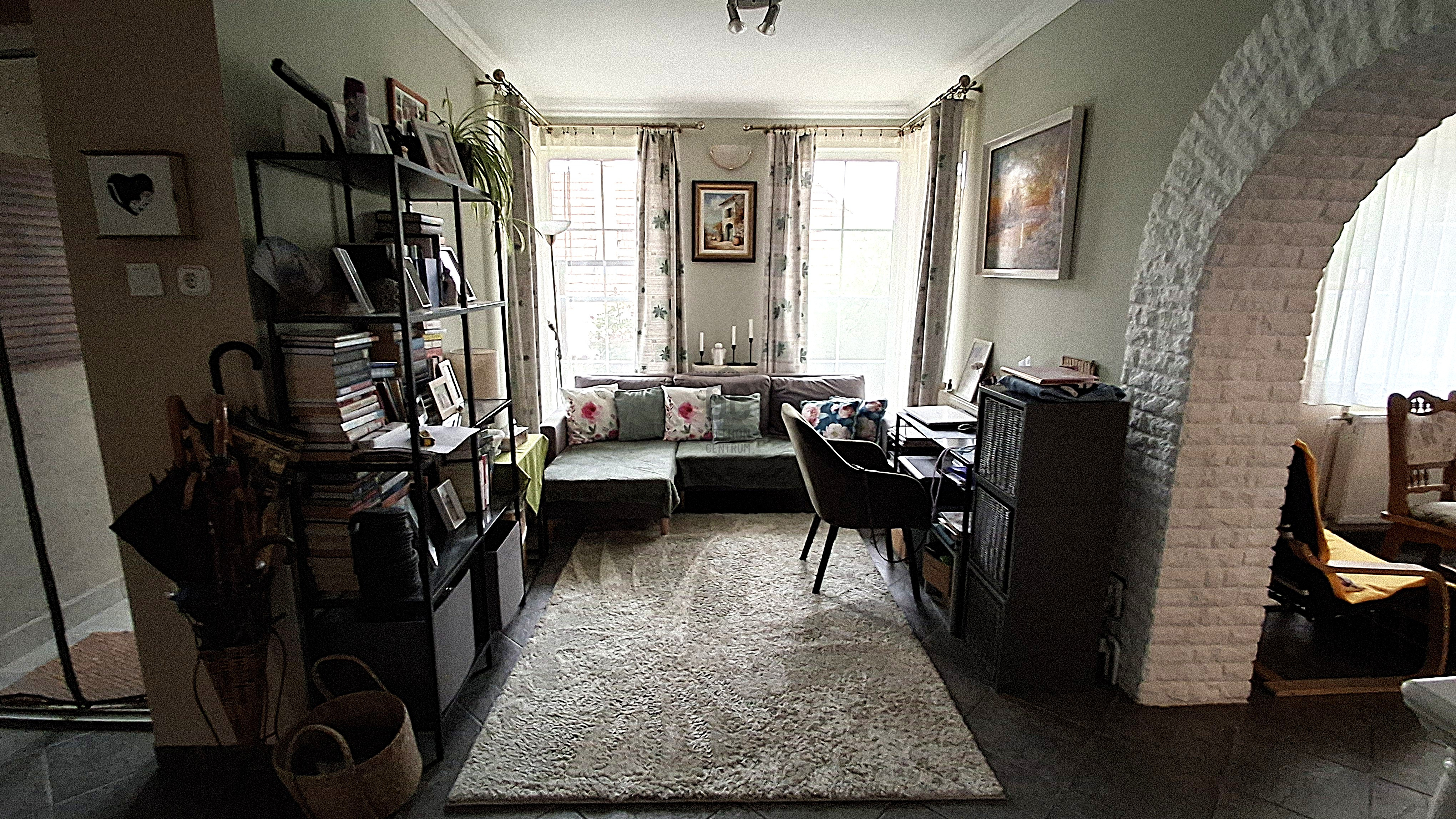 Gallery zoom image