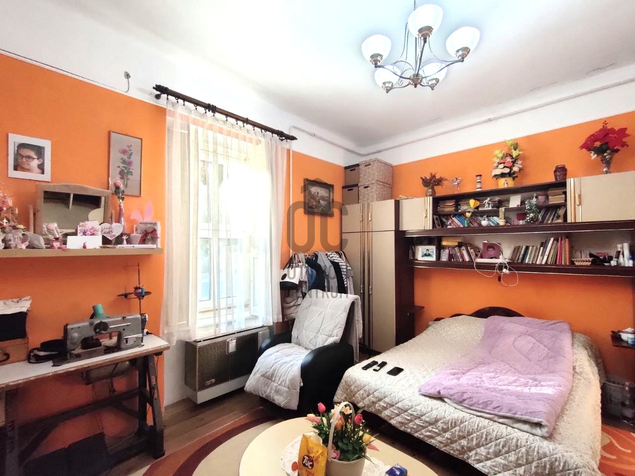 Gallery zoom image