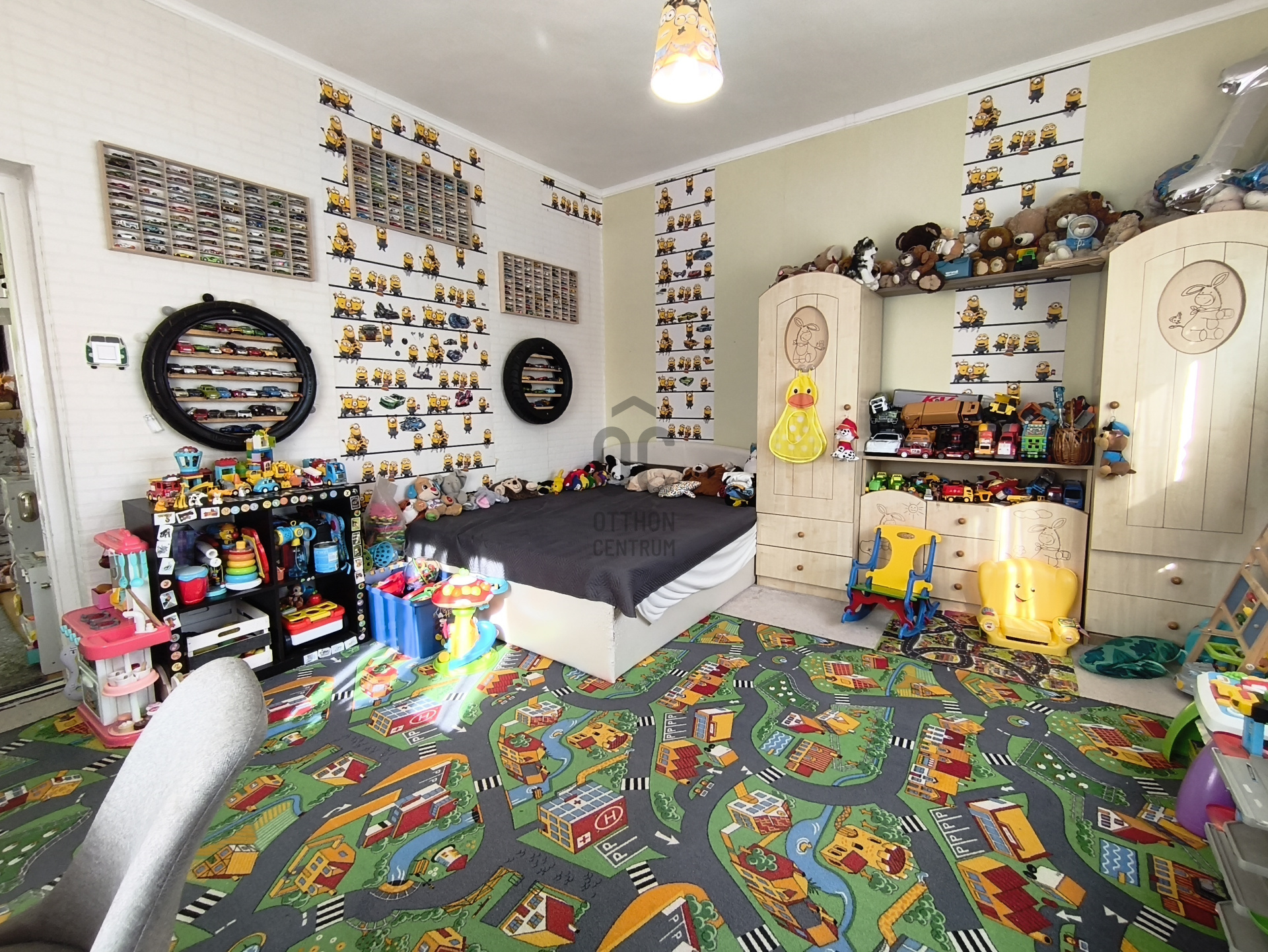 Gallery zoom image