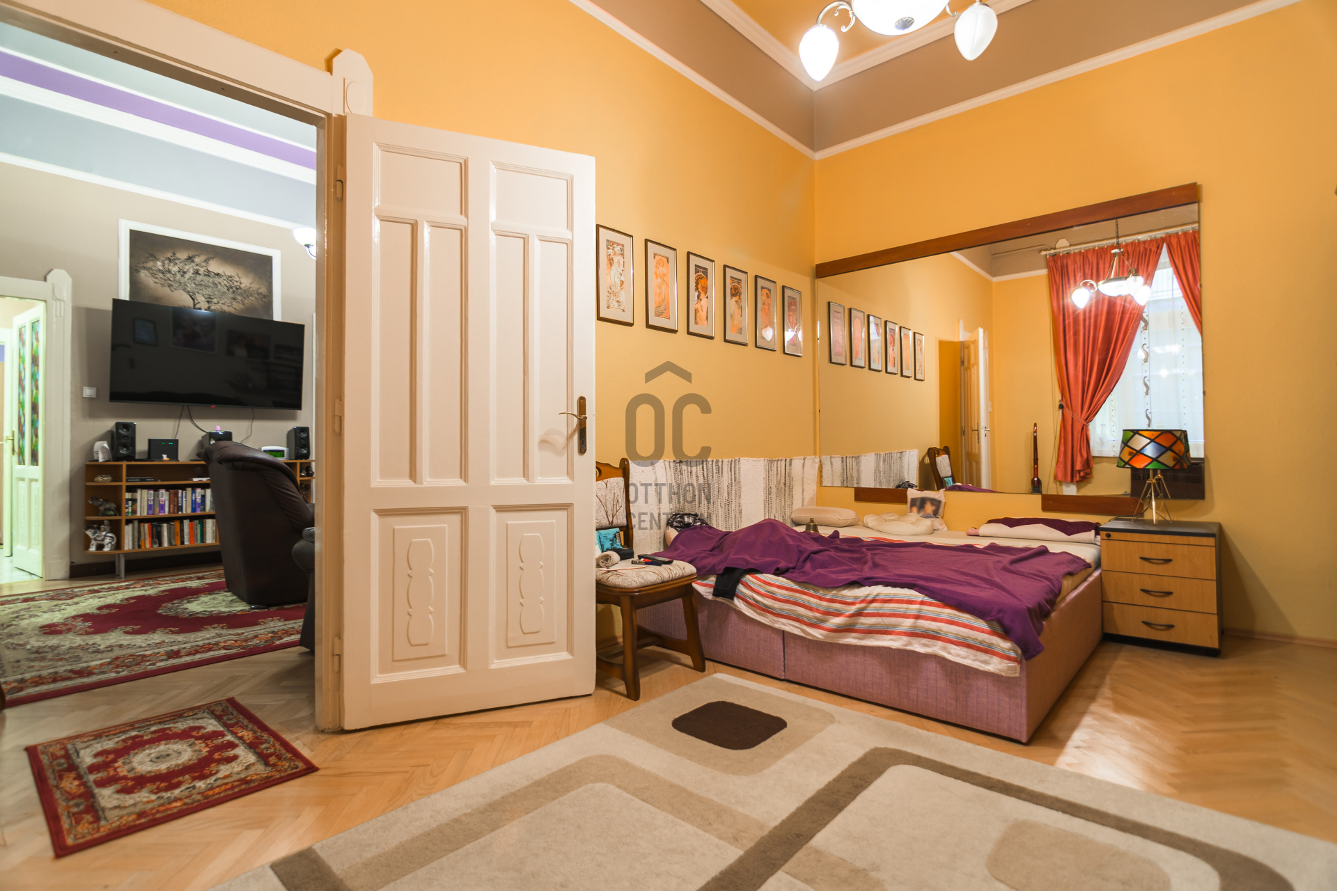 Gallery zoom image