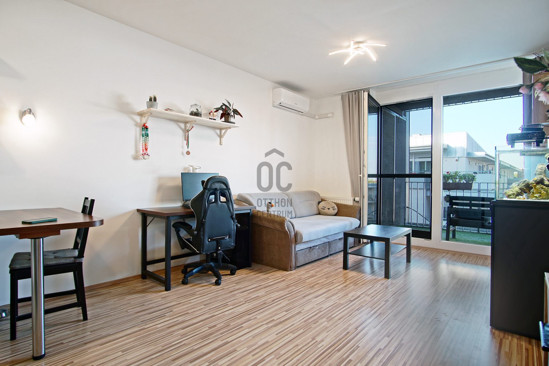 Gallery zoom image