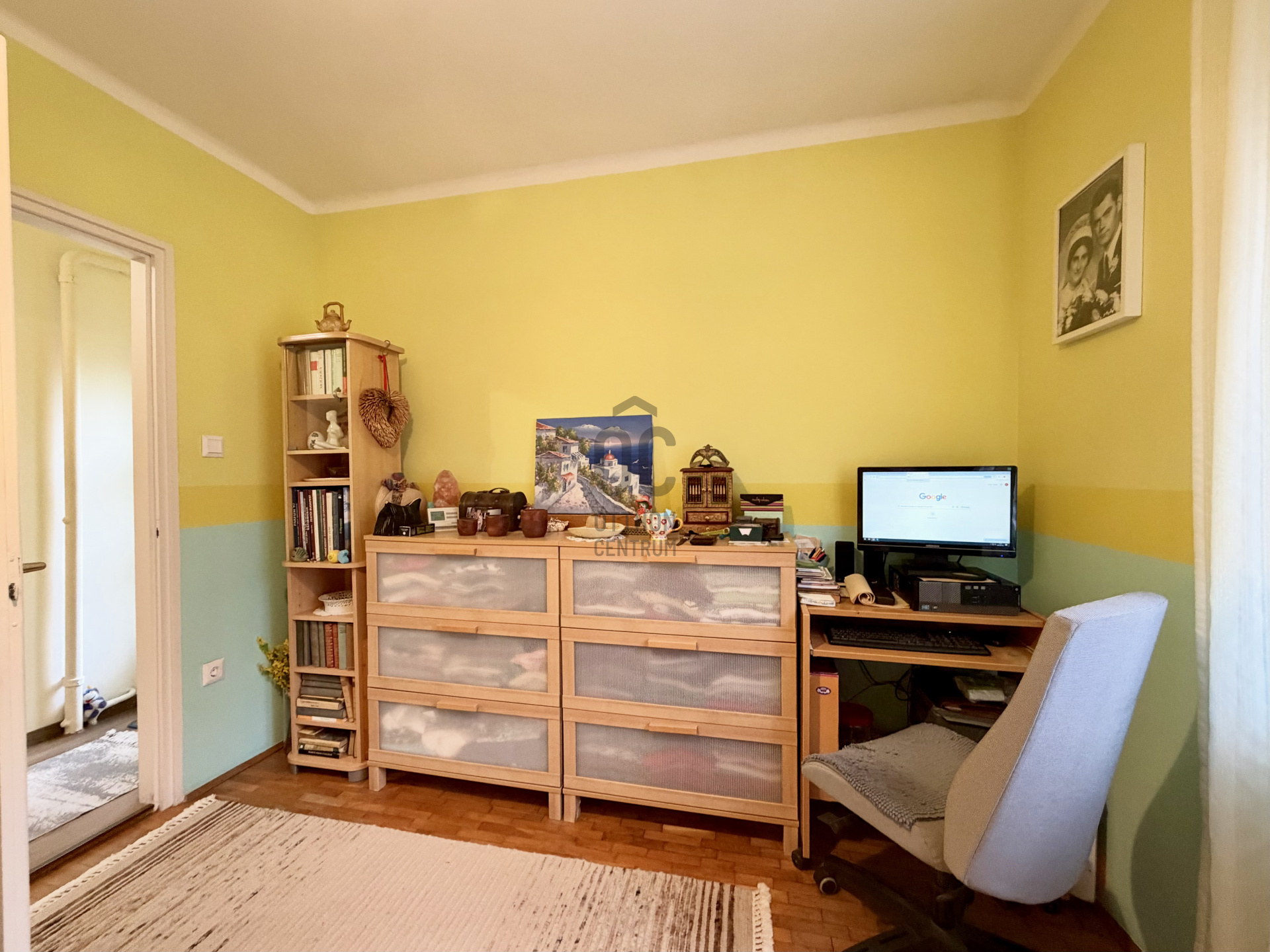 Gallery zoom image